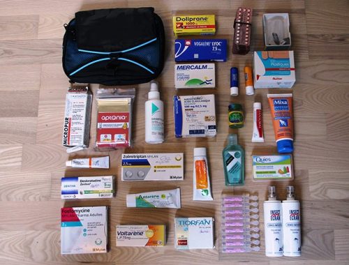 trousse-à-pharmacie-de-voyage